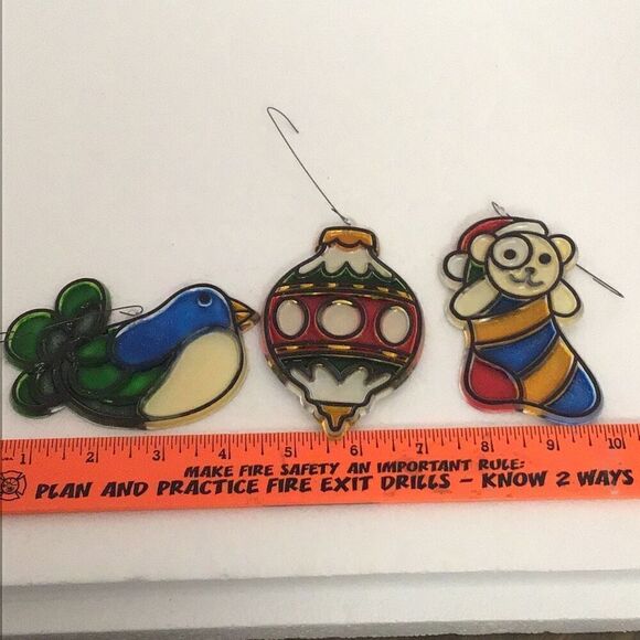 Set of three vintage shrinky -dink style Christmas ornaments - Picture 1 of 4